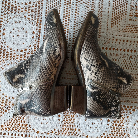 LUCKY BRAND Leather Ankle Snakeskin Bootie Double Zipper Stacked Block Heel Sz 8 - Picture 12 of 14